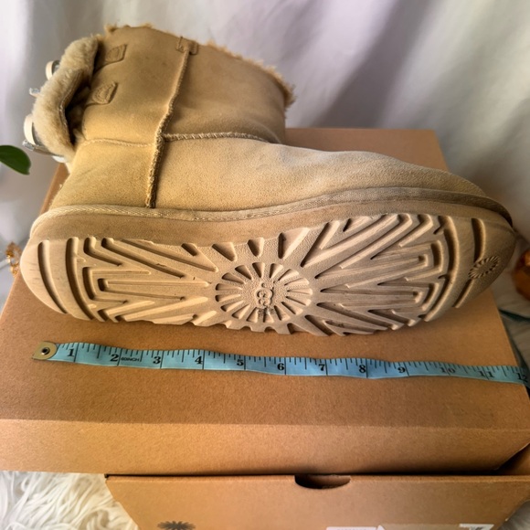 UGG classic double bow boot Dune with Box - Picture 8 of 9